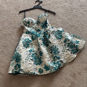 SHEIN Green and Cream Floral Kids Dress